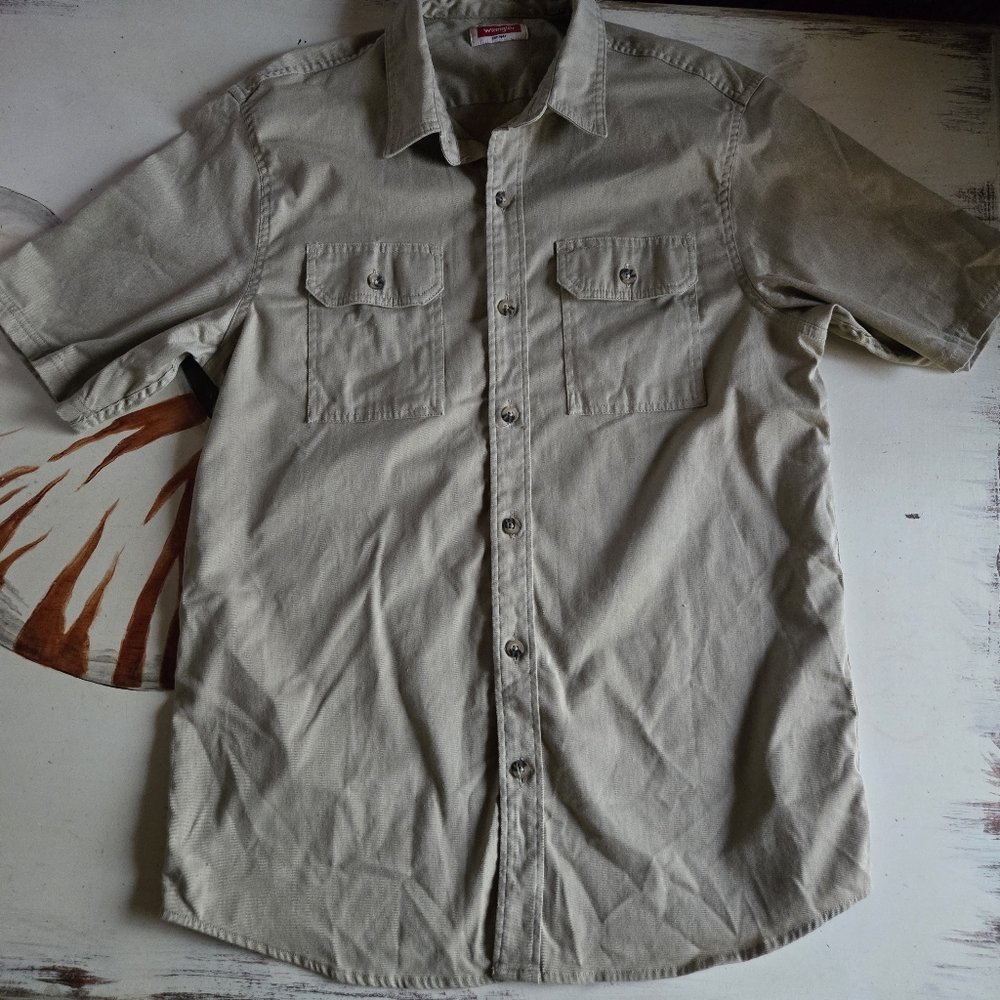 Wrangler Tan Short Sleeve Button Front Casual Shirt Size Medium - Picture 11 of 11